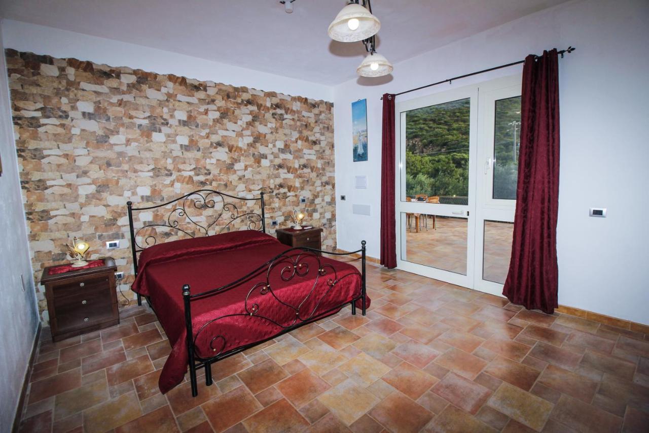 Il Lentischio Hotel Cala Sapone Buitenkant foto
