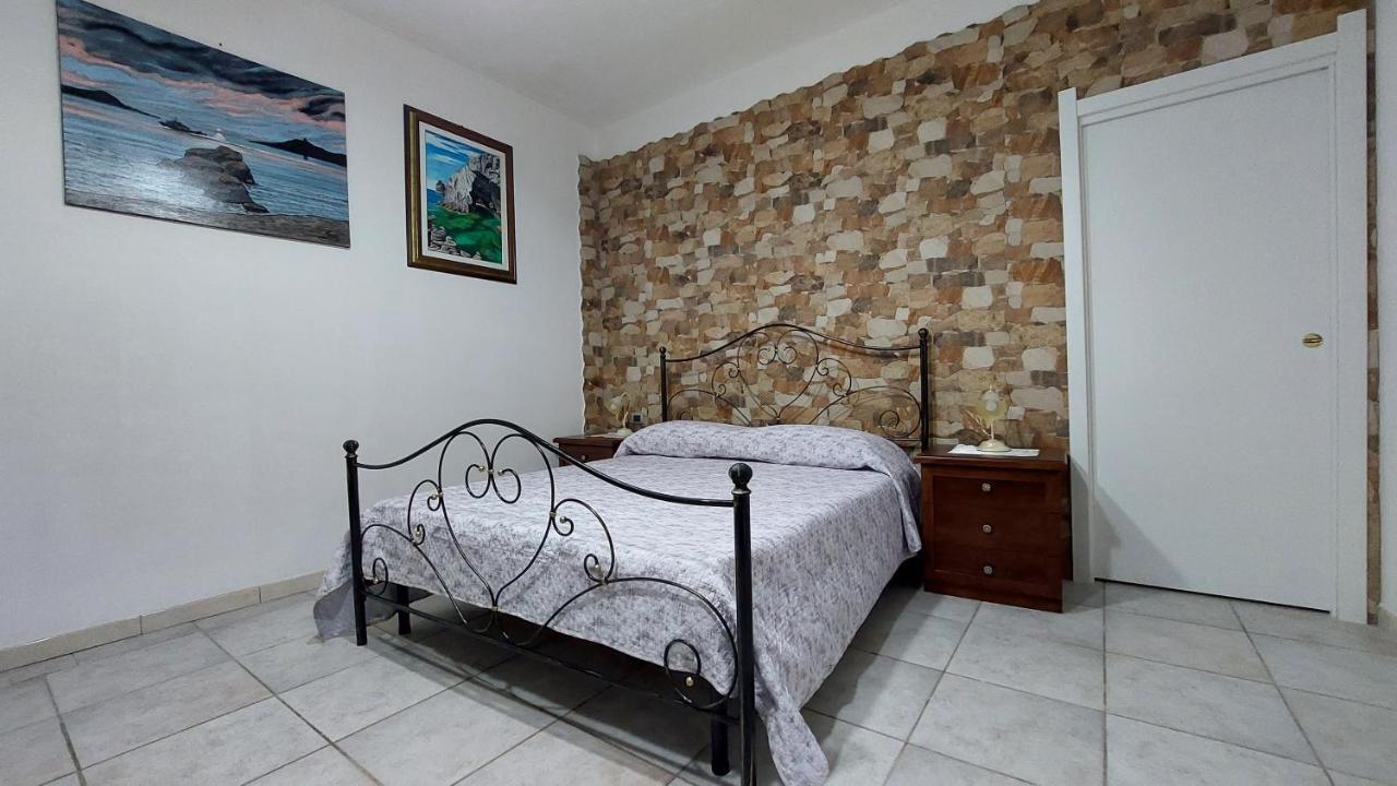 Il Lentischio Hotel Cala Sapone Buitenkant foto