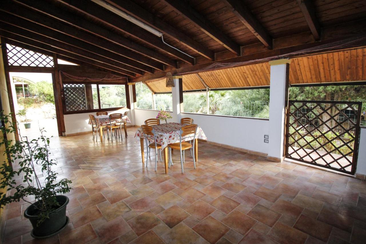 Il Lentischio Hotel Cala Sapone Buitenkant foto