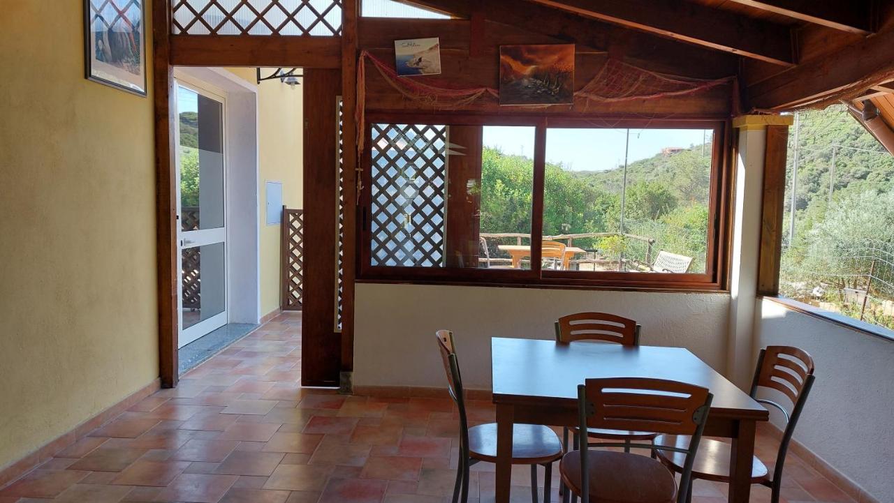 Il Lentischio Hotel Cala Sapone Buitenkant foto